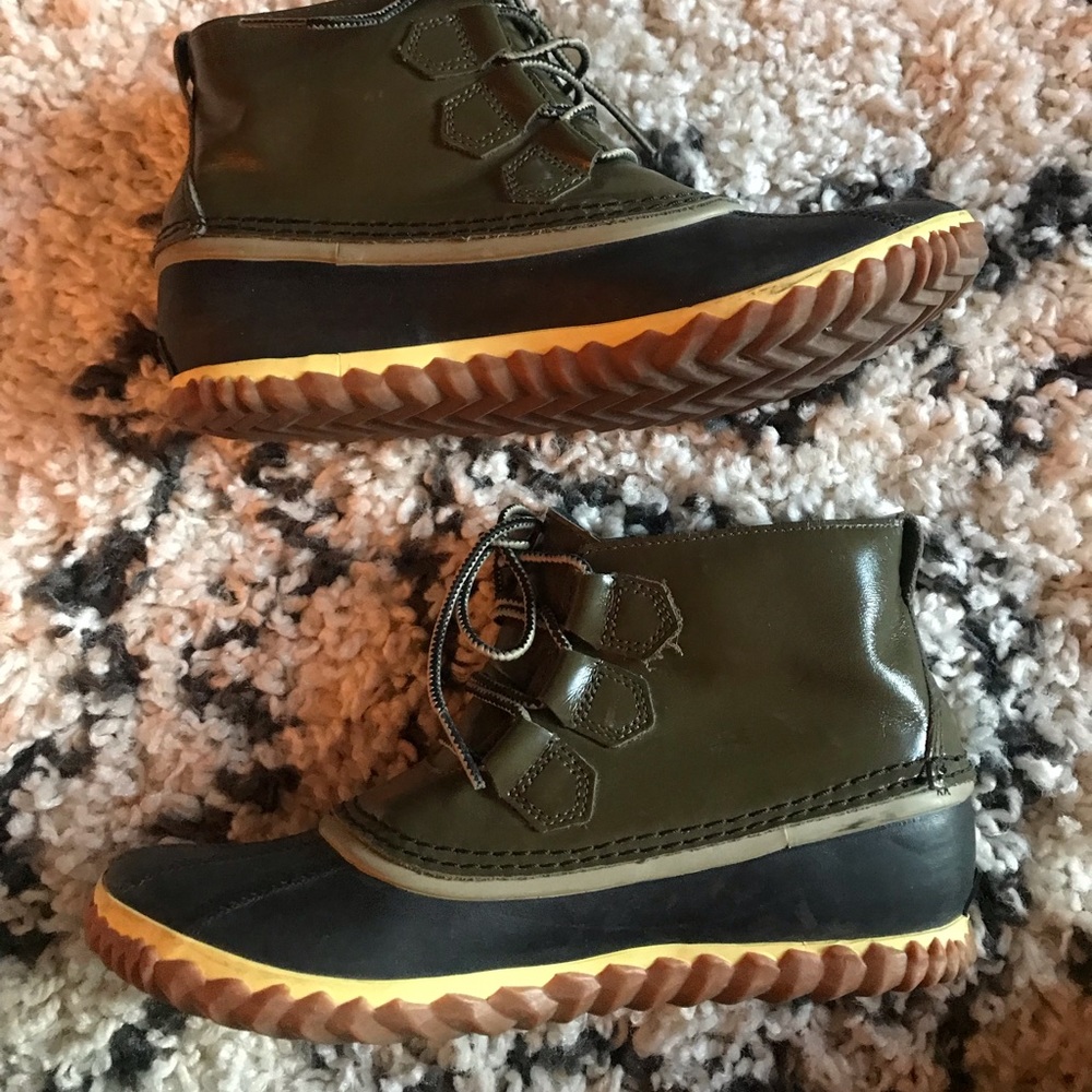 Sorel Out N About boots